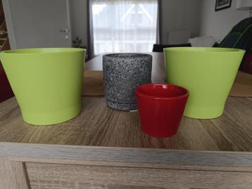 4 Bloempotten beschikbaar voor biedingen