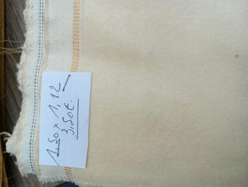 Coupon velours  blanc cassé  1,50x1,12 m beschikbaar voor biedingen