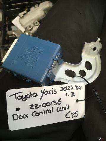 Toyota Yaris deur control unit 2004 beschikbaar voor biedingen