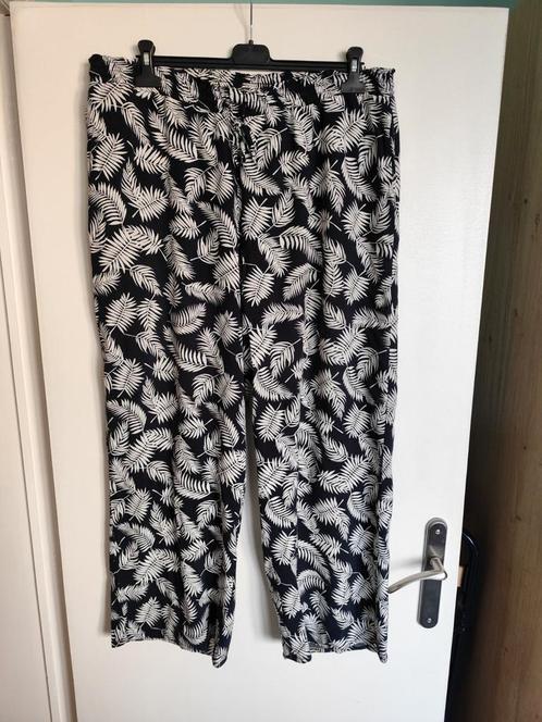 Pantalon fluide a jambes larges marine/blanc. Taille 46, Kleding | Dames, Broeken en Pantalons, Zo goed als nieuw, Maat 46/48 (XL) of groter