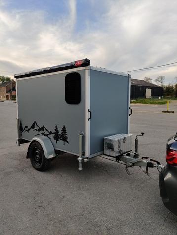 Remorque SARIS aménagée autonome aventure OFFROAD "Tiny Van"