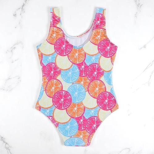 Meisjes badpak fruit meerkleurig 110 / 4-5 jaar, Kinderen en Baby's, Kinderkleding | Kinder-zwemkleding, Nieuw, Badpak, Maat 110