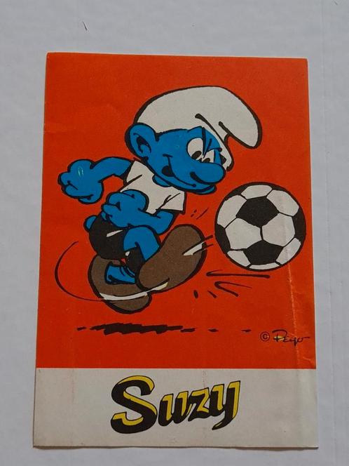 Autocollant Schtroumpf footballeur Suzy 2, Collections, Schtroumpfs, Comme neuf, Autres types, Autres Schtroumpfs, Enlèvement ou Envoi