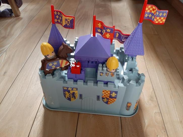 Kasteel in opbergbox, Kinderen en Baby's, Speelgoed | Bouwstenen, Gebruikt, Ophalen
