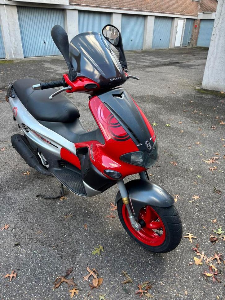 Gilera runner 180cc a1, Fietsen en Brommers, Scooters | Piaggio, Zo goed als nieuw, Overige modellen, Ophalen