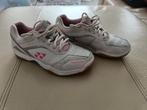 Yonex indoor sportschoenen 37, Ophalen of Verzenden, Zo goed als nieuw, Schoenen