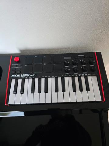 Akai mini  beschikbaar voor biedingen