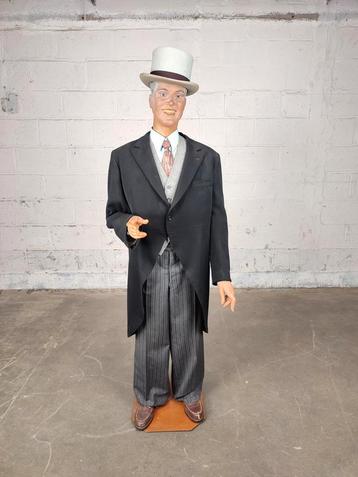 Levensechte mannequin Frans Reper beschikbaar voor biedingen