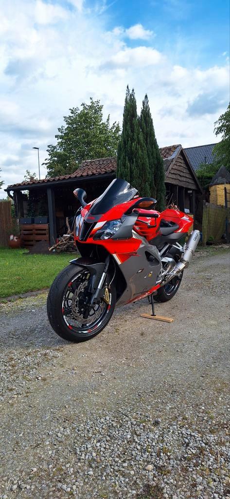 aprilia rsv 1000rr, Motoren, Motoren | Aprilia, Particulier, Super Sport, meer dan 35 kW, 2 cilinders, Motorrijbewijs A, Ophalen