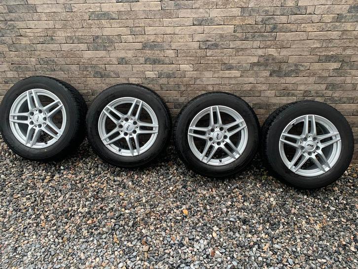 Jantes alu 16 pouces avec pneus hiver, Auto-onderdelen, Banden en Velgen, Banden en Velgen, Winterbanden, 16 inch, 205 mm, Personenwagen