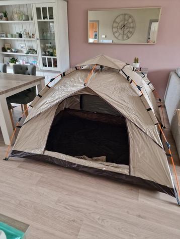 3 seconden 2 persoons tent beschikbaar voor biedingen