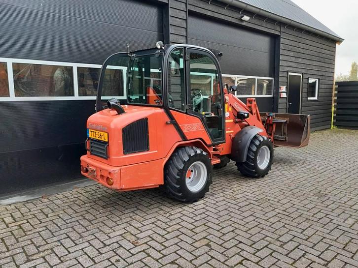 Schäffer 3350 Minishovel - NL kenteken - Cabine (bj 2010), Zakelijke goederen, Machines en Bouw | Kranen en Graafmachines, Wiellader of Shovel