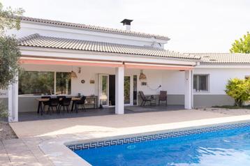 CC0580 - Prachtige villa met zwembad en gastenverblijf 
