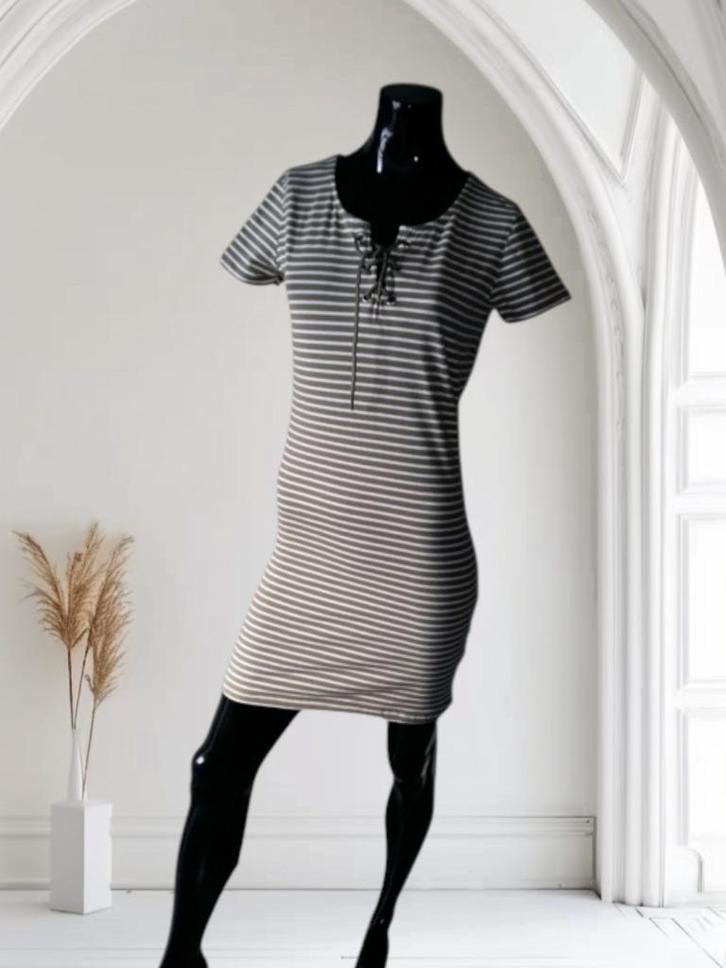 Robe d'été lignée Taille 38 " Neuve ", Kleding | Dames, Jurken, Nieuw, Maat 38/40 (M), Overige kleuren, Boven de knie, Ophalen of Verzenden