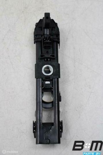 Gordelhoogteverstelling VW Golf 7 8V0857819 beschikbaar voor biedingen