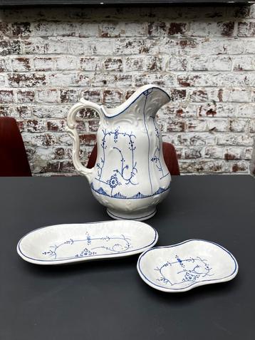 AMC Auguste Mouzin et Cie cruche et porte savon porte peigne beschikbaar voor biedingen