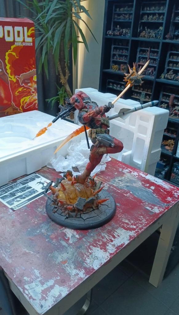 Deadpool Heat-Seeker Premium Format Figure by Sideshow Coll, Verzamelen, Film en Tv, Ophalen of Verzenden