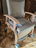 HAELVOET Houten Fero relaxzetel op wielen, Ophalen