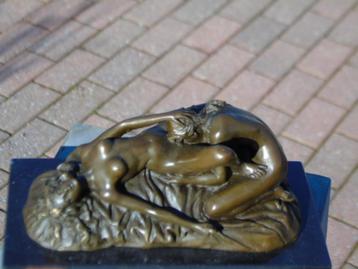 naakte vrouw (2) op bronzen plaat gesigneerd, ZACH. beschikbaar voor biedingen