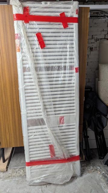 Badkamer handdoek radiator - NIEUW/ongebruikt beschikbaar voor biedingen