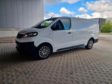 OPEL VIVARO MODEL 2020/ met een koelkast/ beschikbaar voor biedingen