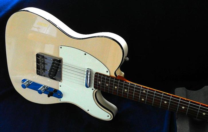 FENDER Telecaster Custom Japan, Musique & Instruments, Instruments à corde | Guitares | Électriques, Comme neuf, Solid body, Fender