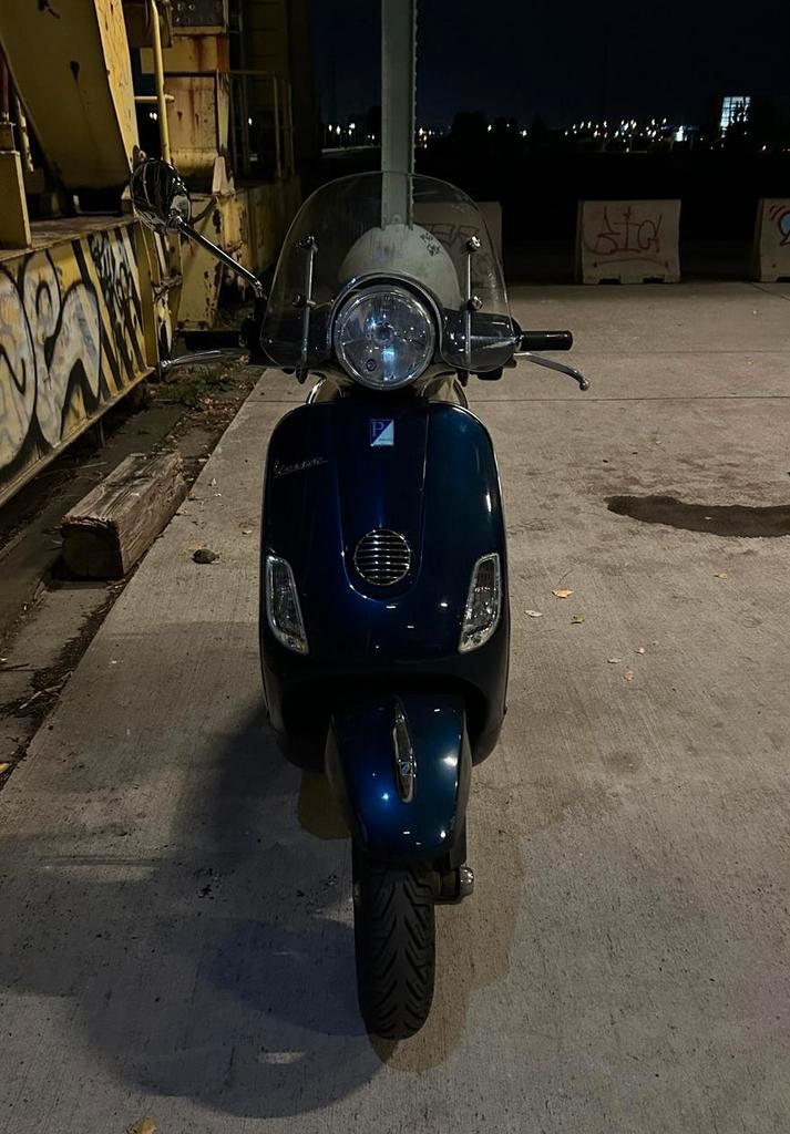 Vespa A-Klasse!, Vélos & Vélomoteurs, Scooters | Vespa, Comme neuf, Vespa LX, Classe A (25 km/h), Essence, Enlèvement