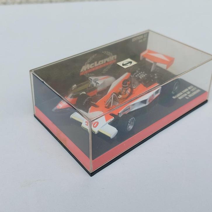 MINICHAMPS 1/43 VILLENEUVE MCLAREN FORD M23 BRITSE GP 1977, Hobby en Vrije tijd, Modelauto's | 1:43, Zo goed als nieuw, Auto, MiniChamps