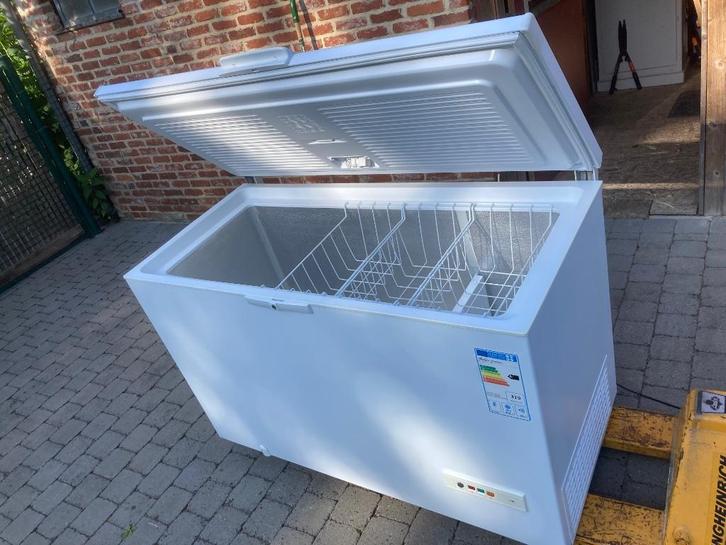 Congélateur bahut, Elektronische apparatuur, Vriezers en Diepvrieskisten, Zo goed als nieuw, Vrieskast, Ophalen