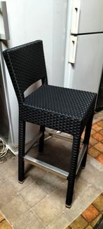 2 Hoge bar/ tuinstoelen met voetsteun, Huis en Inrichting, Ophalen of Verzenden, Zo goed als nieuw, Met voetsteun