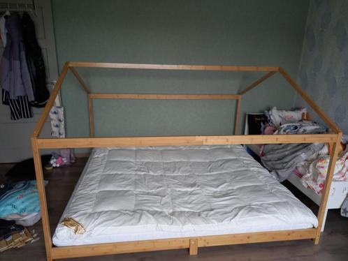 Lit cabane 180 x 200 + matelas + surmatelas, Kinderen en Baby's, Kinderkamer | Bedden, Zo goed als nieuw, 180 cm of meer, 100 cm of meer