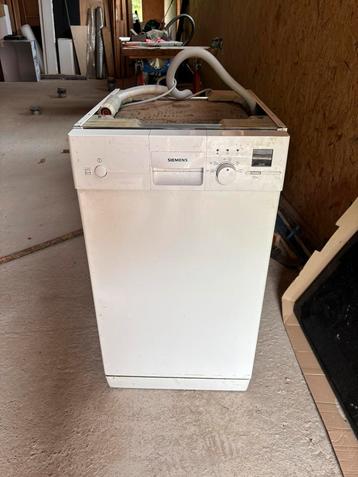 Defect Siemens Onderbouw vaatwasser 45 cm gratis, Elektronische apparatuur, Vaatwasmachines, Ophalen