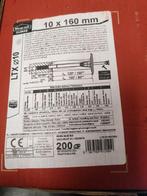 200 chevilles et clous isolation 10x160, Enlèvement ou Envoi