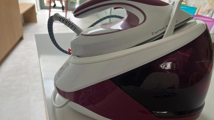 Calor SV9201C0, strijkijzer met stoomgenerator, Elektronische apparatuur, Strijkijzers en Strijkplanken, Gebruikt, Strijkijzer met snoer