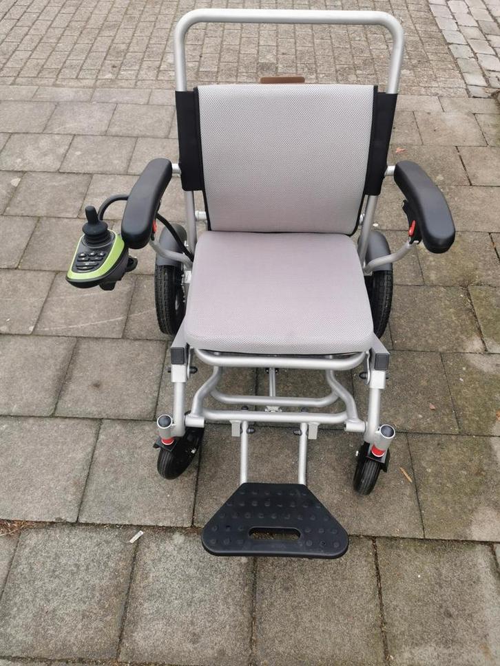 Nouveau fauteuil roulant électrique pliable — léger,, Divers, Chaises roulantes, Neuf, Fauteuil roulant électrique, Pliant, Enlèvement ou Envoi