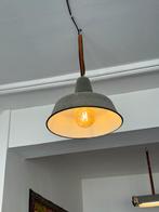 3 Vintage industriele lampen (groen met leder band), Huis en Inrichting, Lampen | Hanglampen, Ophalen, Zo goed als nieuw