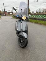 Nette vespa sprint (B klasse), Fietsen en Brommers, Scooters | Vespa, Ophalen, Zo goed als nieuw