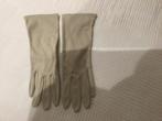 Feesthandschoenen ecru - gants cérémonie  ou fête   Medium, Kleding | Dames, Ophalen of Verzenden, Zo goed als nieuw, Beige, Accessoires