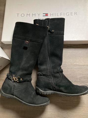 Laarzen Tommy Hilfiger beschikbaar voor biedingen