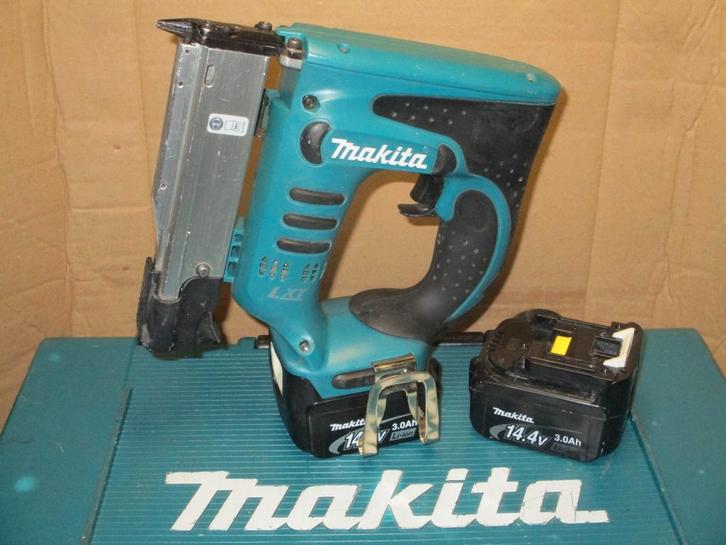 MAKITA BPT350 RFE - Cloueur / aiguilleteur, Bricolage & Construction, Outillage | Autres Machines, Utilisé, Enlèvement ou Envoi