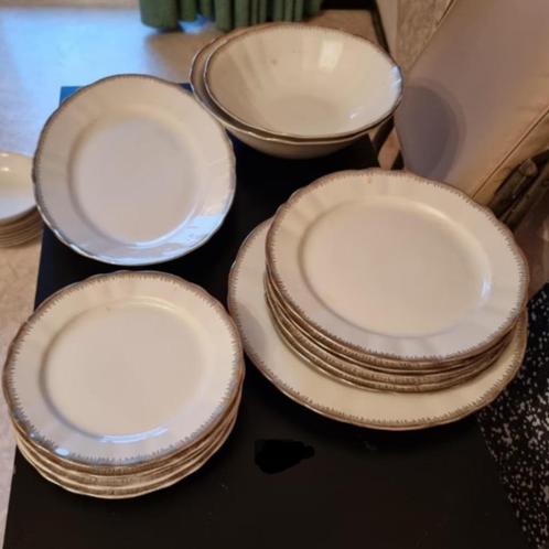 Porseleinen 14-delige servies Bavaria, Prijs voor alles, Huis en Inrichting, Keuken | Servies, Gebruikt, Compleet servies, Porselein
