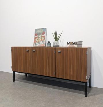 Pierre Guariche vintage dressoir, Meurop.   beschikbaar voor biedingen