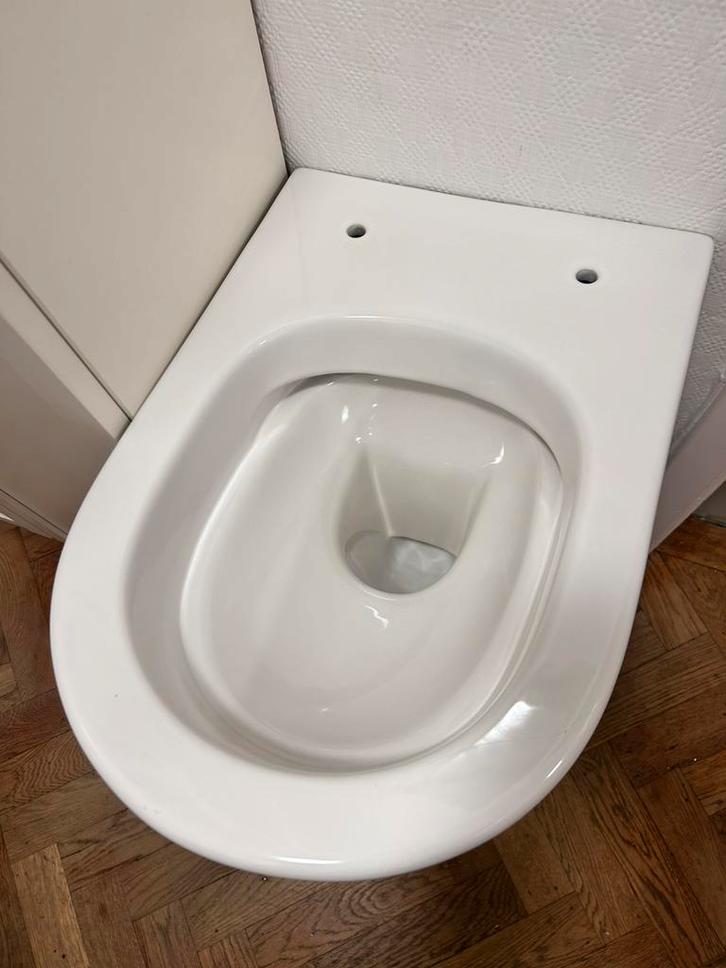 Wc suspendu Luca varess Smartflush, Bricolage & Construction, Sanitaire, Comme neuf, Toilettes, Enlèvement