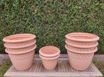 8 bloempotten kunststof in terracotta kleur, Ophalen, Zo goed als nieuw, Terracotta