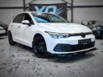 Volkswagen Golf 8 upgrade style Amby lights Camera ACC 18', Auto's, Volkswagen, Bedrijf, 5 deurs, Golf, Onderhoudsboekje