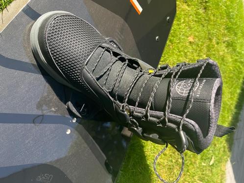 Wakeboard boots hyperlite capitol 2022 43 bindingen, Watersport en Boten, Wakeboarden, Zo goed als nieuw, Schoenen, Ophalen of Verzenden