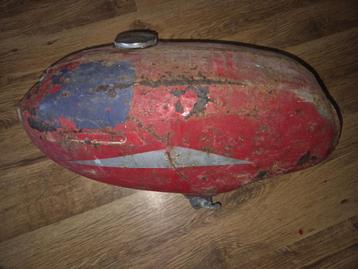 honda ss50 super sport benzine tank  beschikbaar voor biedingen