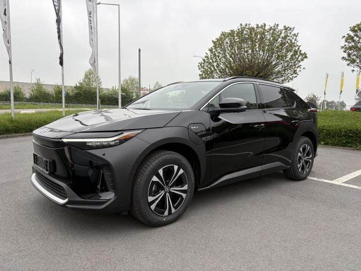 Toyota bZ4X Executive, Autos, Toyota, Entreprise, bZ4X, Phares directionnels, Régulateur de distance, Airbags, Air conditionné