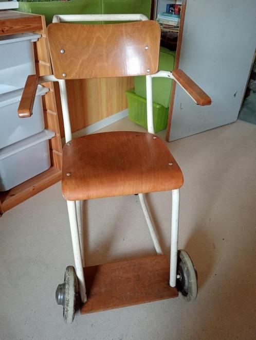 vintage 'rolstoel' van ziekenhuis, Antiek en Kunst, Curiosa en Brocante, Ophalen