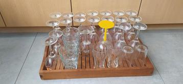 Assortiment glazen beschikbaar voor biedingen